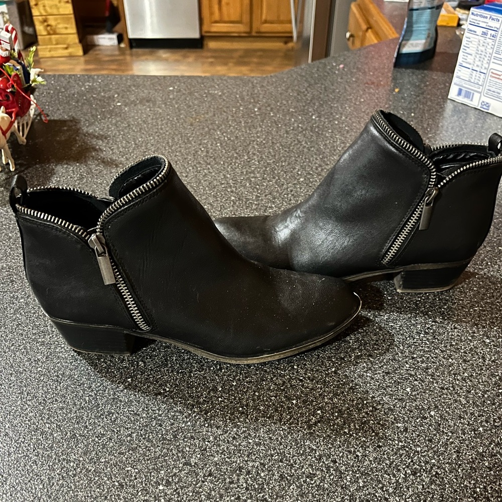 EUC CUTE DIBA ANKLE BOOTS SIZE 8